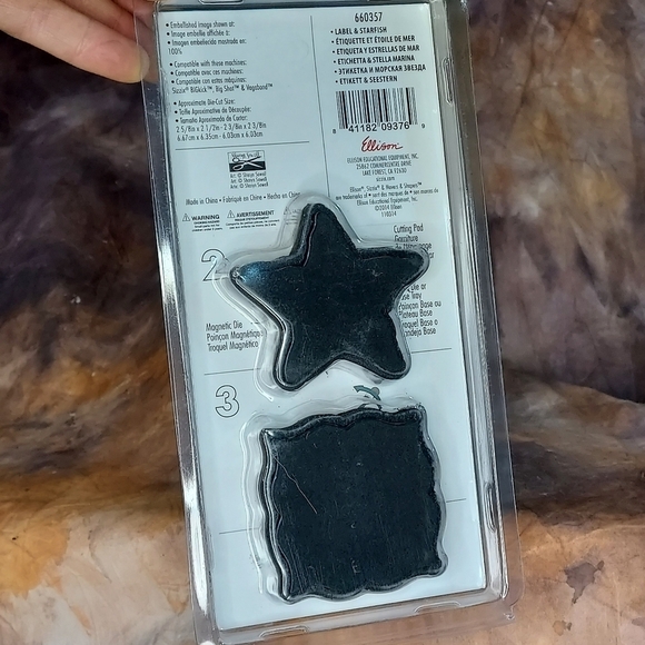 Sizzix Movers & Shapers Star & Label Magnetic Die by Sharyn Sowell 660357 - Picture 2 of 5